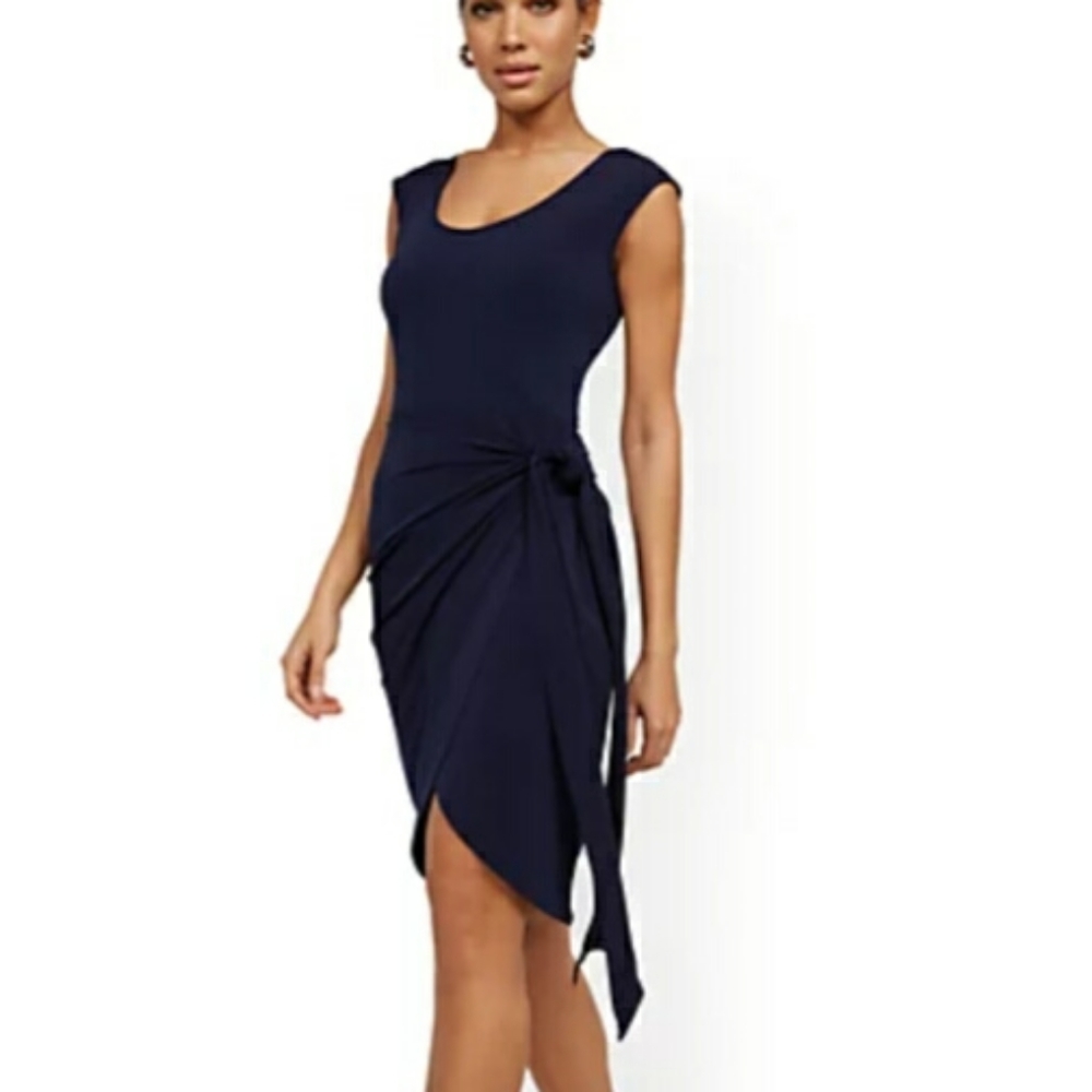 NEW YORK AND COMPANY CAP-SLEEVE TULIP WRAP DRESS